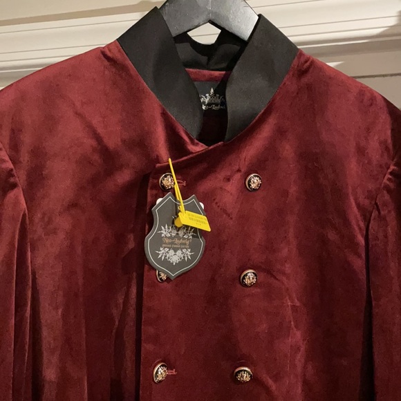 Neo Ludwig renaissance style burgundy velvet jacket with button down front - Picture 2 of 4